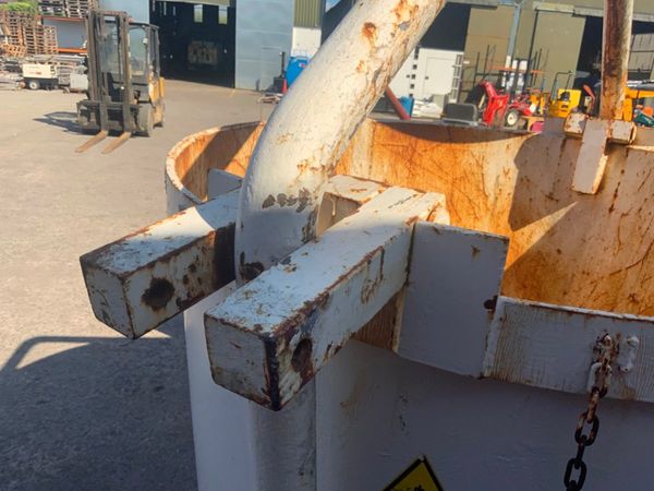 2000 litres SELF TIPPING CIRCULAR SKIP.......3707 360145788