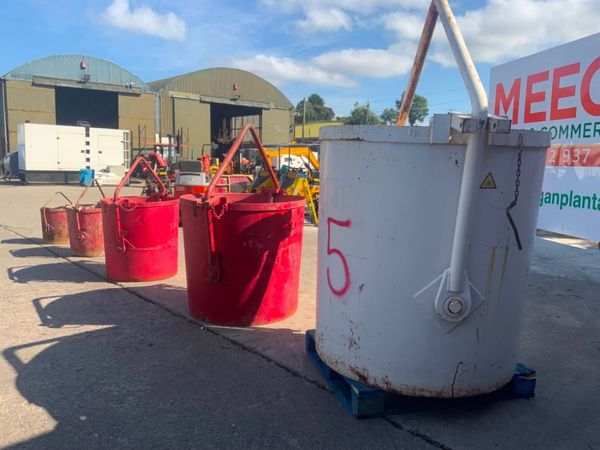 2000 litres SELF TIPPING CIRCULAR SKIP.......3707 360145789