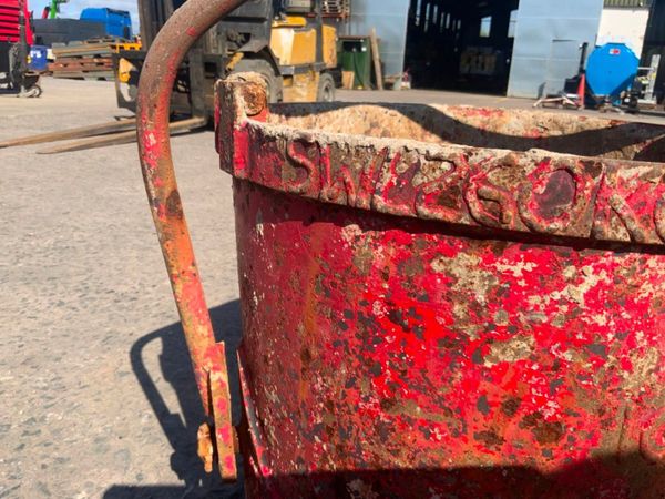 100lts SELF TIPPING CIRCULAR MUCK SKIP.....3627-1. 360146054