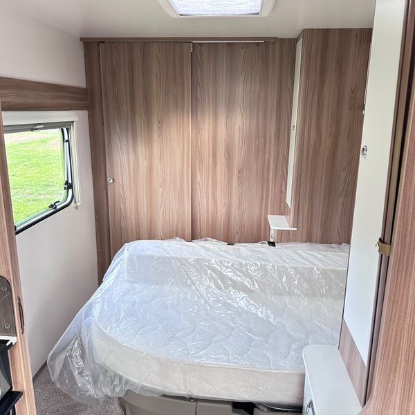 ✨STUNNING 2018 SWIFT SPRITE 4 BERTH ISLAND BED✨ 360155661