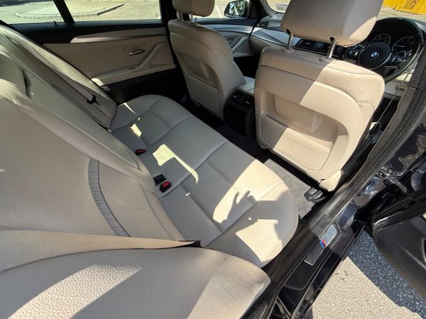 BMW 5-Series 2016 360183757