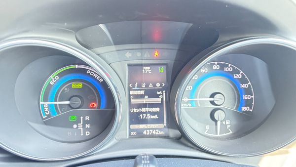 Toyota Auris 1.8 HYBRID 2017 360227755