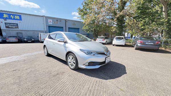 Toyota Auris 1.8 HYBRID 2017 360227757