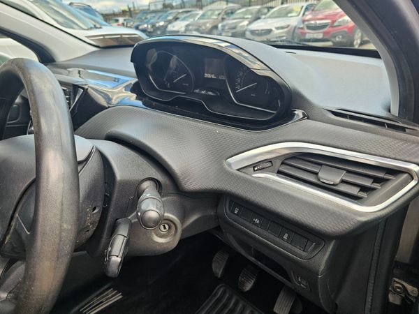 PEUGEOT 208 1.0 // NEW NCT 05/26 // LOW MILEAGE 360236102