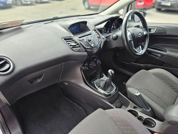 FORD FIESTA ZETEC S LINE // 06/26 NCT 360239503