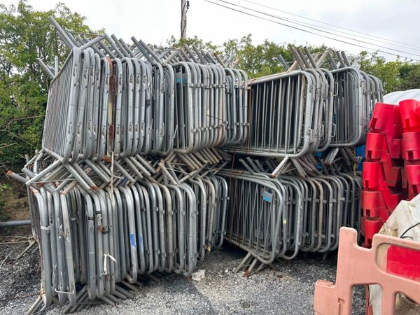 Galvanised safety barriers for sale  1137 360233416