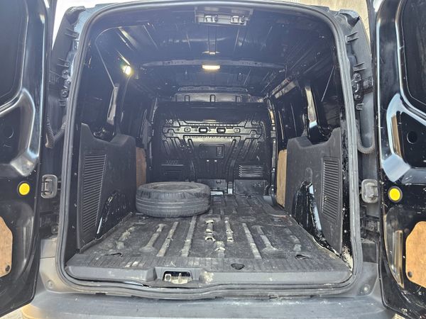 FORD TRANSIT CONNECT LWB // 3 SEATS // 05/26 CVRT 360245067