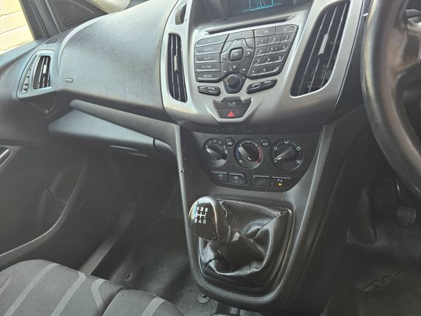 FORD TRANSIT CONNECT LWB // 3 SEATS // 05/26 CVRT 360245060