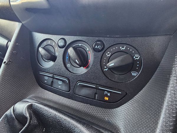 FORD TRANSIT CONNECT LWB // 3 SEATS // 05/26 CVRT 360245080
