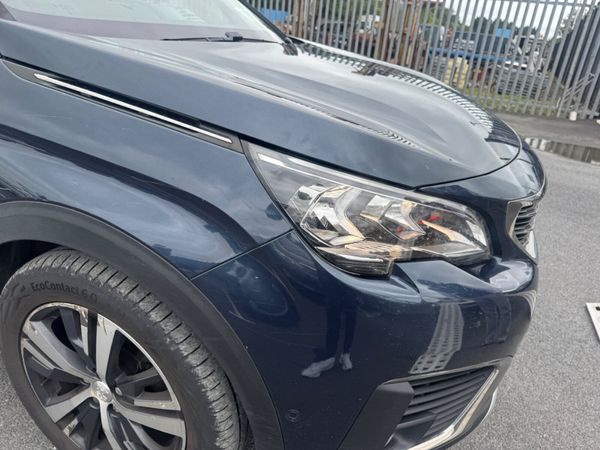 Peugeot 5008 2018 **needs bodywork** 360247598