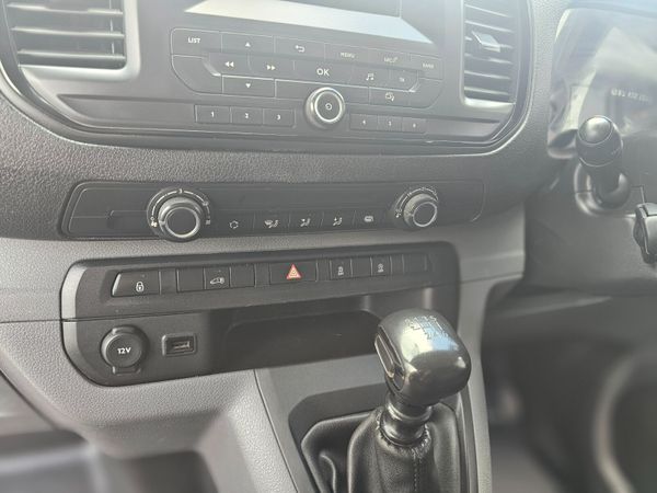 PEUGEOT EXPERT // NEW CVRT 06/26 // TWIN DOORS 360240866
