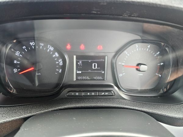 PEUGEOT EXPERT // NEW CVRT 06/26 // TWIN DOORS 360240867