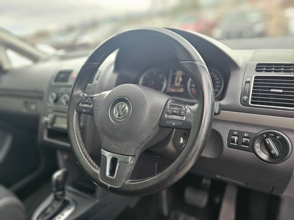 VW TOURAN AUTOMATIC // NEW 07/25 NCT // 7 SEATS 360242004