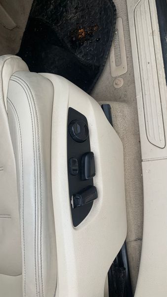 VOLKSWAGEN TOUAREG  AUTO 262 BHP CREW CAB 3.0 TDI 360258448