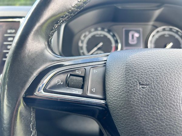 SKODA KAROQ Ambition 360258507