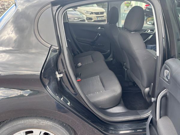 Peugeot 208 2017 360259953