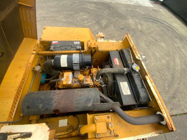 KOMATSU SK07 SKID STEER WHEELED LOADER. 360267990