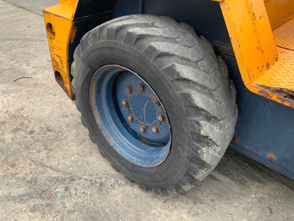 KOMATSU SK07 SKID STEER WHEELED LOADER. 360267992