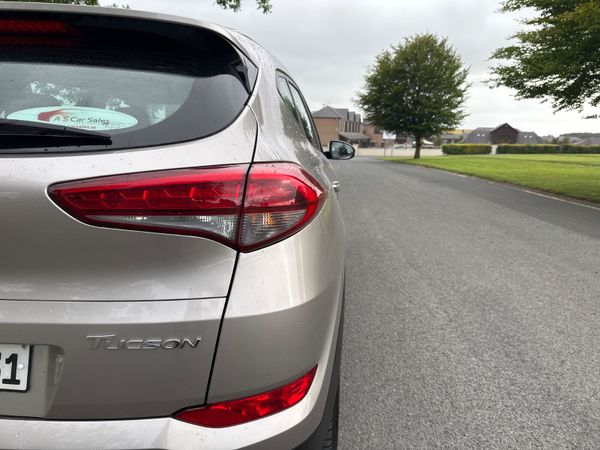 Hyundai Tucson 2018 SE Low mileage 360270587