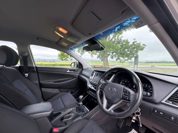 Hyundai Tucson 2018 SE Low mileage 360270837