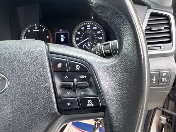 Hyundai Tucson 2018 SE Low mileage 360270936