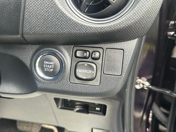 Toyota Vitz 2016 39K Miles Push start immobiliser 360376496