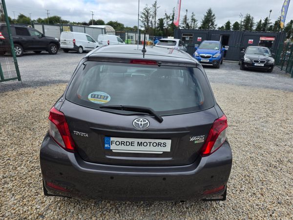 Toyota Yaris 2013 360389332
