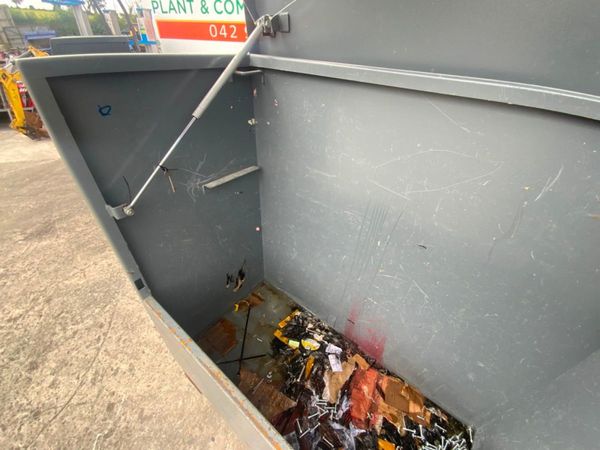 SECURE SITE STORAGE CHEST / TOOL SAFE...4174. 360394081