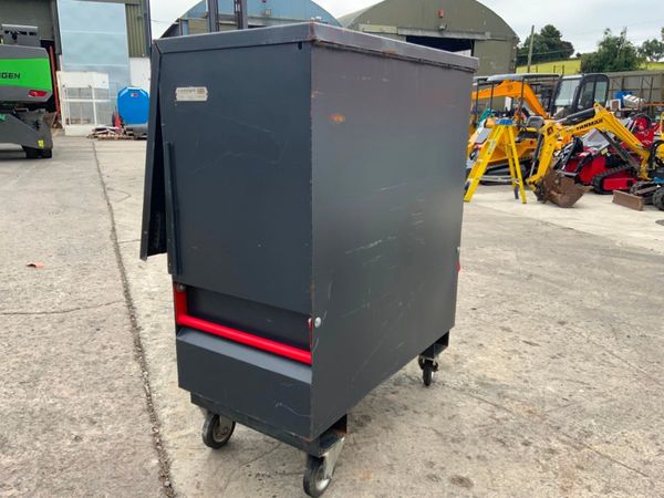 ARMORGARD TUFFBANK STORAGE BOX........3659. 360394157