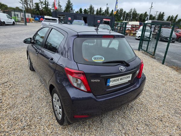 Toyota Yaris 2012 360444879