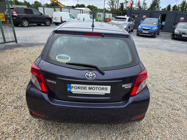 Toyota Yaris 2012 360444887