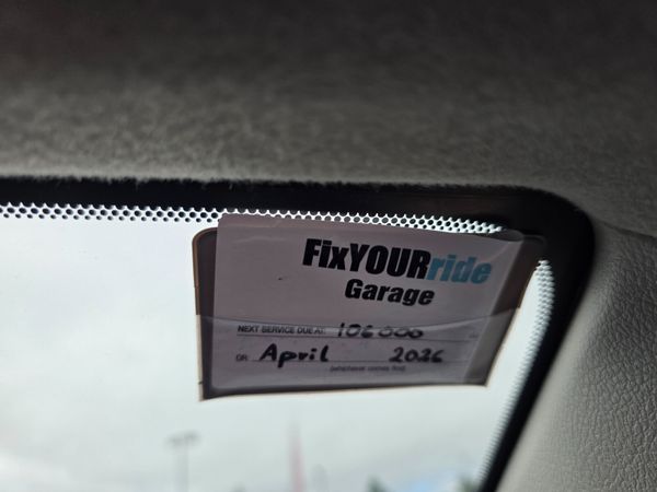 Toyota Yaris 2012 360444889
