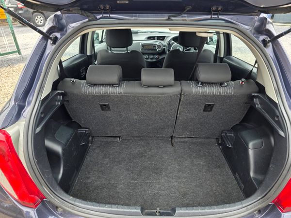 Toyota Yaris 2012 360444893