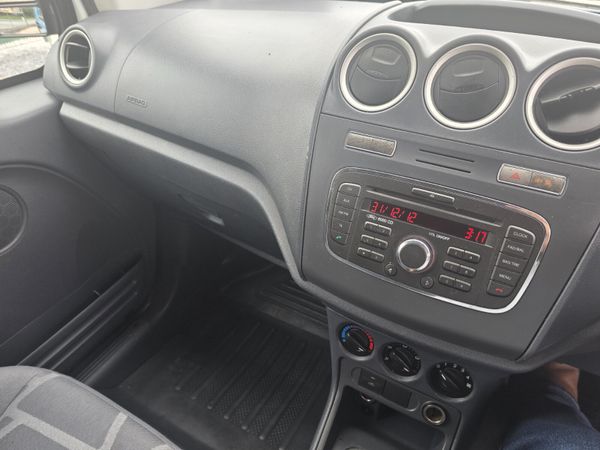 Ford Transit Connect  2013 360445470