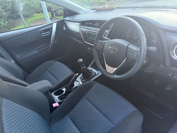Toyota Auris 2013 1.33 Petrol only 89,000kms 360441551