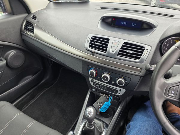 Renault Megane Estate  2015 360441786