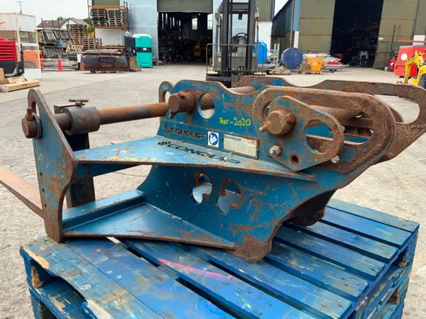 2020 CONQUIP PALLET FORKS....65mm PINS......3679. 360464887