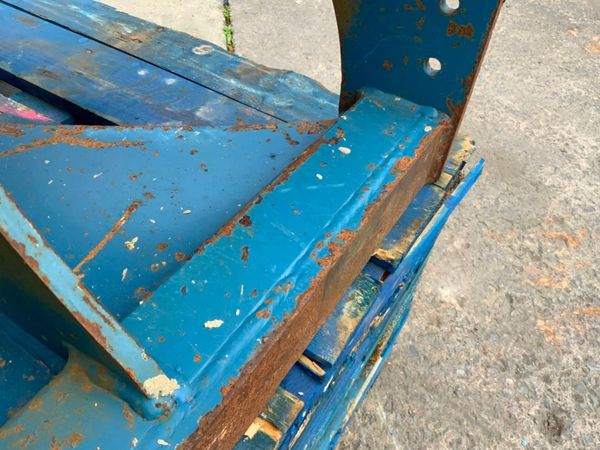2020 CONQUIP PALLET FORKS....65mm PINS......3679. 360464895