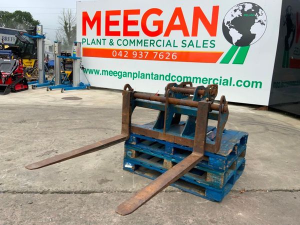 2020 CONQUIP PALLET FORKS....65mm PINS......3679. 360464890