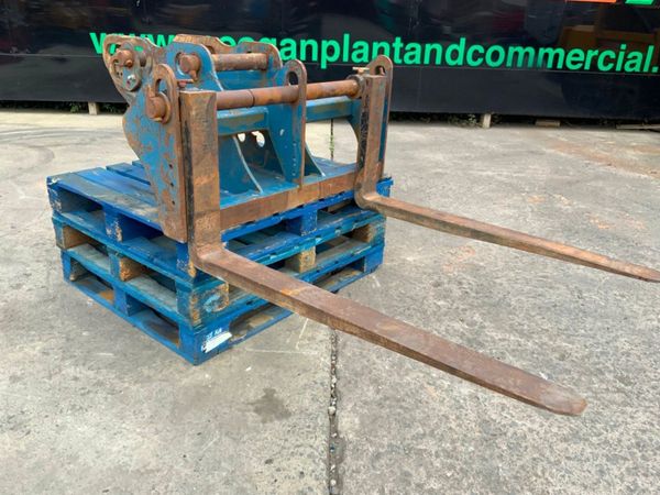 2020 CONQUIP PALLET FORKS....65mm PINS......3679. 360464892