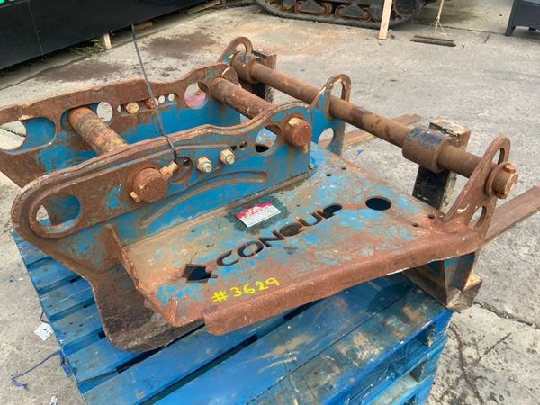 CONQUIP PALLET FORKS....65mm PINS........3629. 360467047