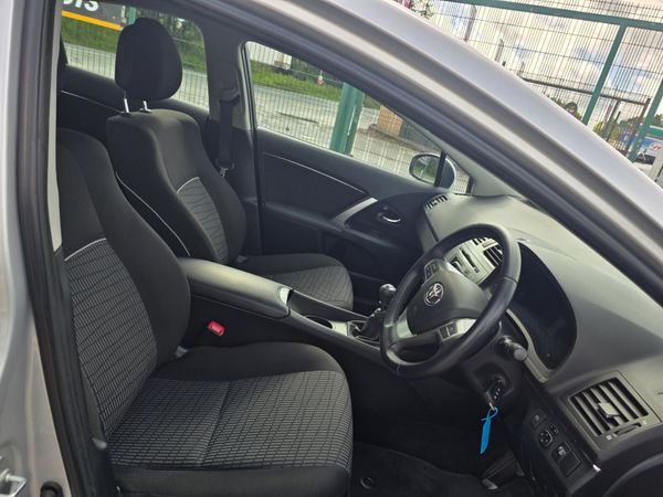 Toyota Avensis 2013 360474741