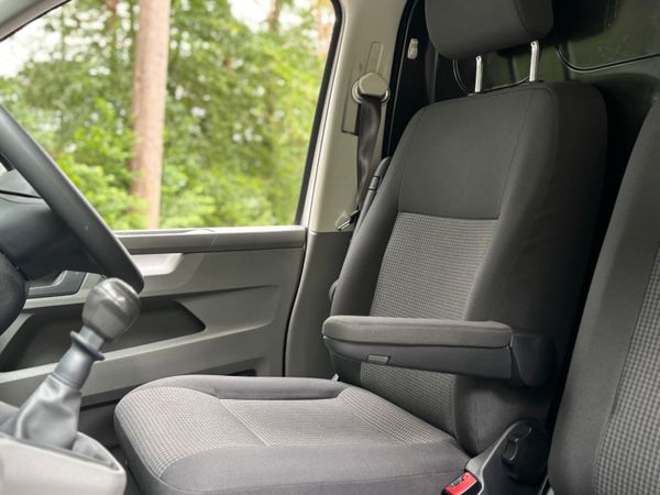 2021 Volkswagen Transporter INCLUDES VAT!! 360489666