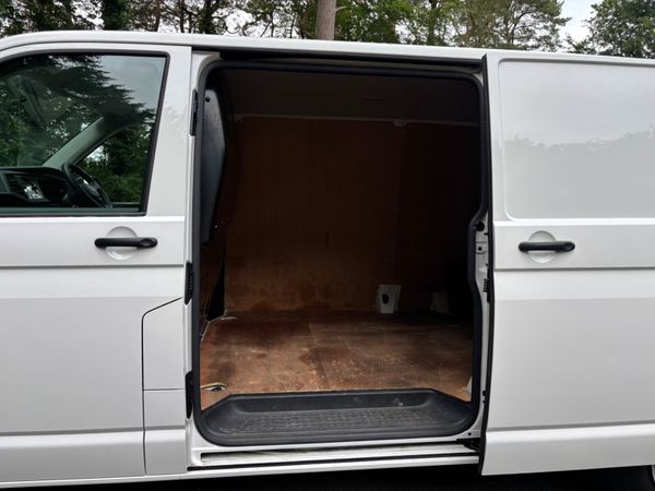 2021 Volkswagen Transporter INCLUDES VAT!! 360489668