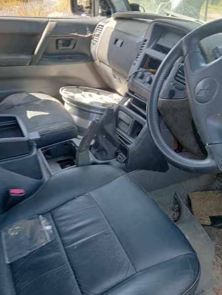 Pajero lwb 06 parts 360482060