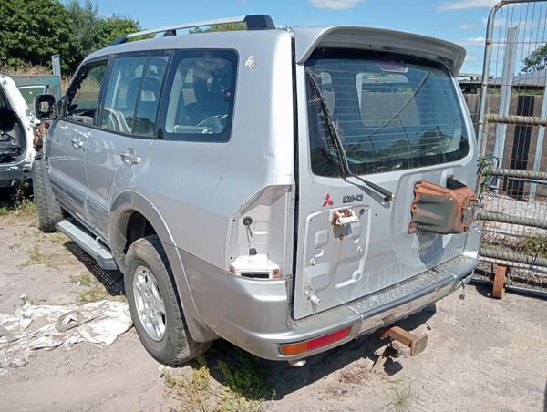 Pajero lwb 06 parts 360482084