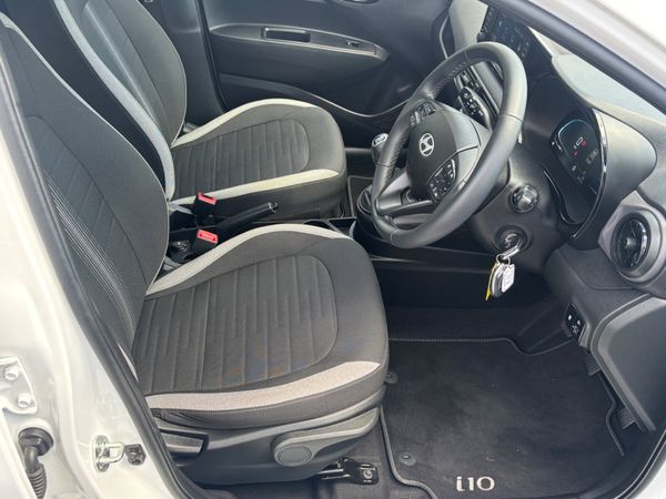 Hyundai i10 2024 only 20000 kms  as new 360501113