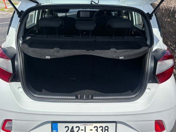 Hyundai i10 2024 only 20000 kms  as new 360501121