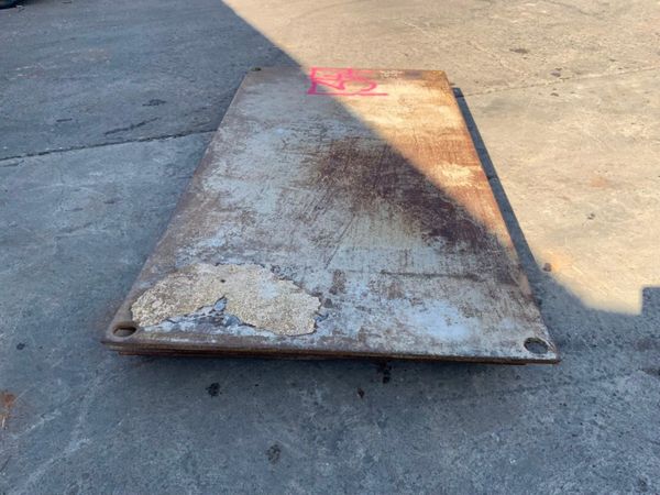 ROAD CROSSING PLATES / TRENCH COVERS....1347. 360512964