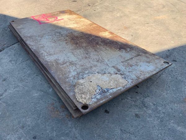 ROAD CROSSING PLATES / TRENCH COVERS....1347. 360512965